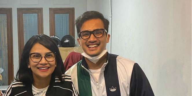 Berkerudung tapi Pakai Tank Top, Penampilan Vanessa Angel Kena Cibiran