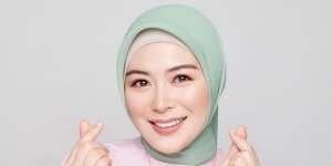 Ayana Moon Disorot Pakai Sepatu di Area Masjid Istiqlal, Reaksinya Makjleb!