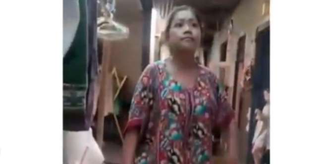 Utang Ditagih, Aksi Emak-Emak Lebih Nyolot dari Debt Collectornya 