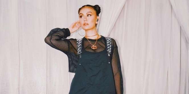 Agnez Mo Pakai Baju Murah, Netizen: Apa Mungkin?