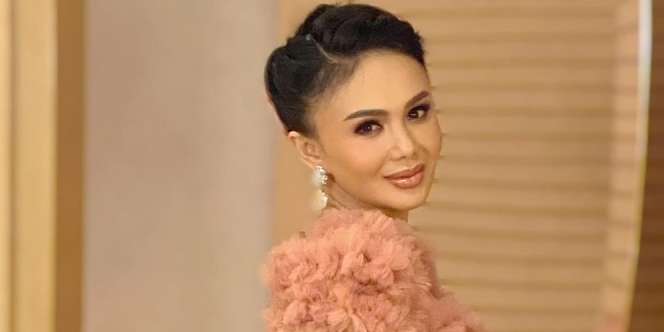Viral Foto Yuni Shara Makeup Natural Mirip Amanda Manopo