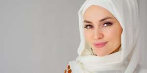 7 Bahan Alami yang Dapat Mencerahkan Bibir