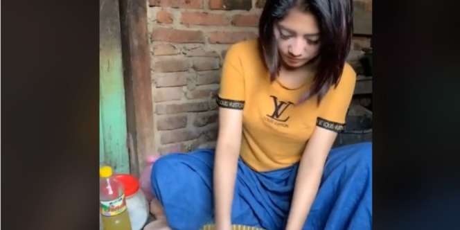 Viral Cewek Cantik Masak Semur Jengkol, Apa yang Salah Netizen?