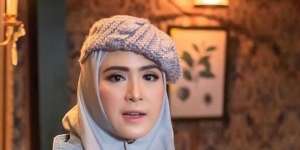 Video TikTok April Jasmine, Istri Ustaz Solmed, yang Dihujat Habis-Habisan