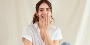 15 Inspirasi Outfit Klasik yang Tak Ketinggalan Zaman