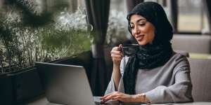 Rasanya Pahit, Ini Dia 7 Manfaat Buah Mengkudu bagi Kecantikan