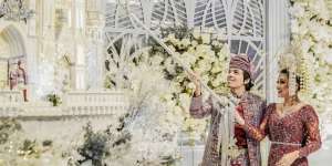 Potret Kue Pernikahan 5 Seleb Tanah Air, Ada Bentuk Kastil