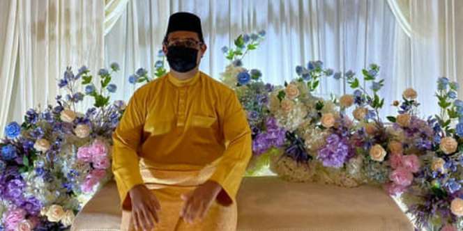 Ini Alasan Pria Berpose Unik di Pelaminan, Jomblo Wajib Coba!