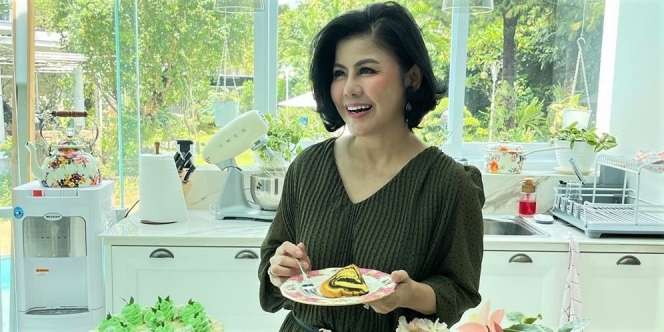 Hotma Sitompul Sewa 3 Pengacara, Desiree Tarigan: Khawatir Kalah?