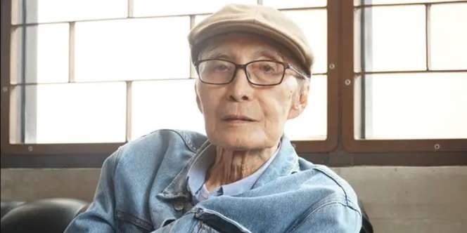 40 Kata-Kata Puitis Sapardi Djoko Damono, Romantis dan Bikin Baper