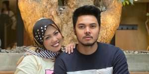 Elly Sugigi Pamer Foto Tanpa Hijab (Lagi)