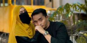 Penampilan OOTD Abaya Istri Taqy Malik, Model Celana Ramai Dibahas 