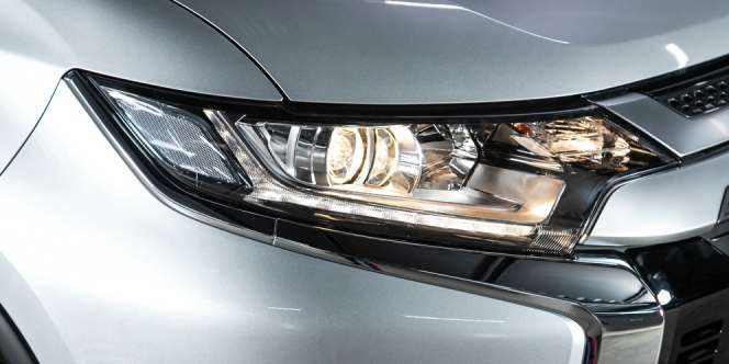 Penasaran Mobil Baru Mitsubishi? Outlander atau....