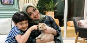Rafathar Dapat Kartu ATM dari Rieta Amalia Buat Jajan, Netizen Iri