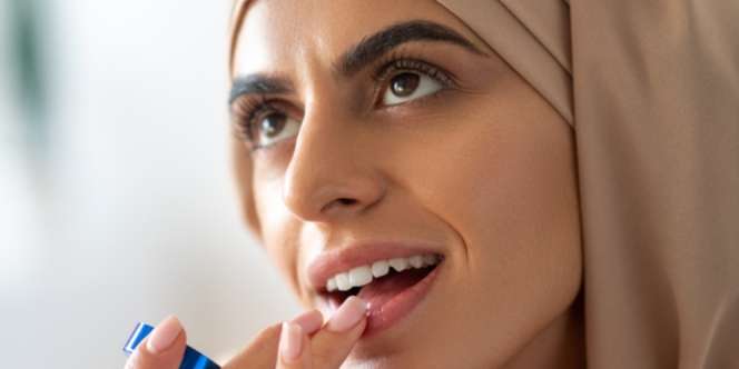 Jaga Kelembapan Bibir Saat Puasa dengan Cara Ini