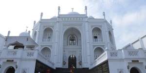 FOTO: Pesona Masjid Ramlie Musofa, Taj Mahal-nya Jakarta