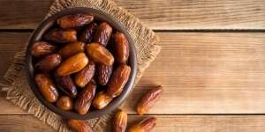 Keistimewaan Makan Kurma Saat Buka Puasa dan Sahur