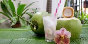 Teh Susu Kelapa Muda, Menu Menyegarkan Buat Buka Puasa