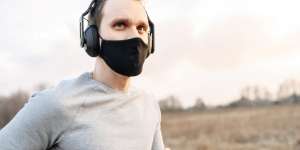 Pakai Training Mask Saat Olahraga, Efektifkah?