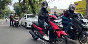 Tips Berkendara Motor yang Aman Selama Ramadan Ala Yamaha