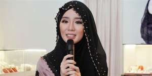 10 Potret Hidup Baru Felixia Yeap, Mantan Model Dewasa yang Mualaf & Berhijab
