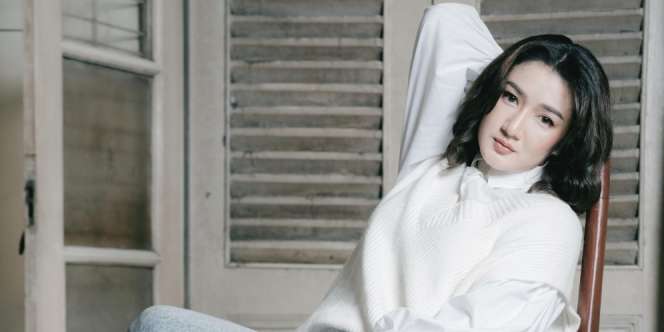 Ngobras Dream: Cerita Melly Mono Me-Recycle Single 'Berhenti di Kamu'