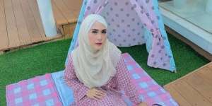 Percaya Diri Wajahnya Lebih Muda dari Usia, April Jasmine Kena Nyinyir