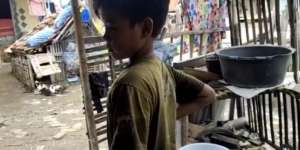 Kisah Pilu Panji, Bocah 11 Tahun Pencari Kepiting demi Bantu Ekonomi Keluarga