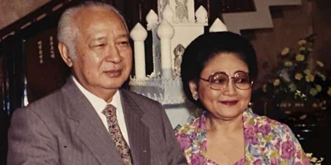 Potret Viral Presiden Soeharto Pukul Bedug Tahun 90an