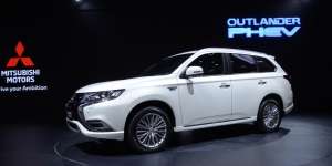 Wow! Mitsubishi Beri Diskon Outlander PHEV Rp400 Jutaan