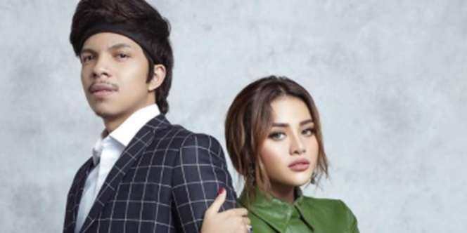 Tampil Serasi, Begini Penampakan 3 Outfit `Couple` Atta dan Aurel