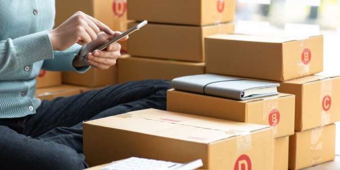 Kemakan Iklan HP Murah di Online Shop, Aksi Bapak Ini Bikin Satu Rumah Ngakak