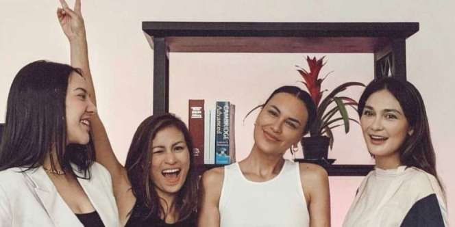 Sophia Latjuba Foto Bareng Luna Maya, Warganet Heboh