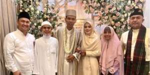Foto Perdana Ustaz Abdul Somad Resmi Menikahi Gadis 19 Tahun Asal Jombang