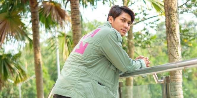 Pamer Foto Bareng Mobil Mewah, Rizky Bilar Sindir Seseorang, Siapa?
