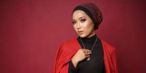 5 Inspirasi Tampil Fashionable dalam Balutan Blazer