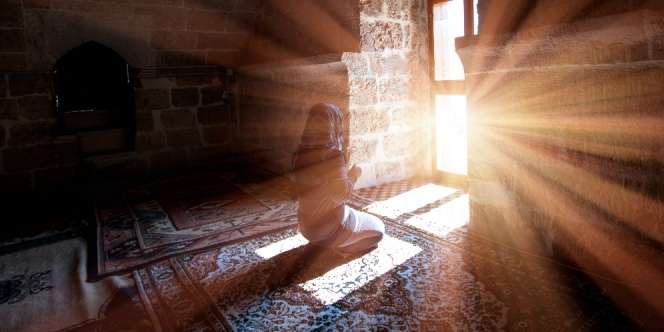 Itikaf di 10 Malam Terakhir Ramadan, Ini Tata Caranya