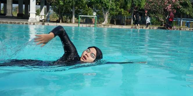 Berenang di Kolam Umum Saat Pandemi, Boleh atau Tidak?