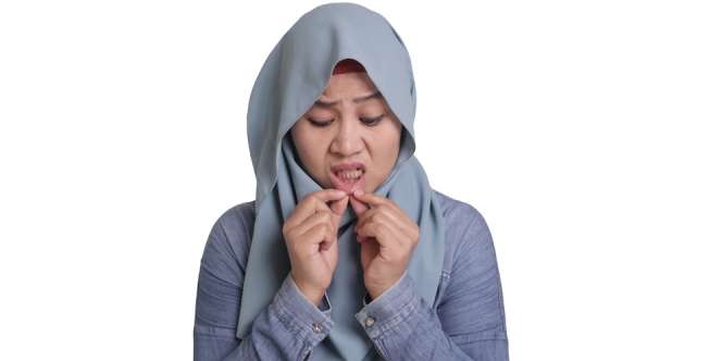 Cara Jitu Atasi Sariawan Saat Puasa
