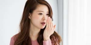 Tips Ampuh Hilangkan Bau Mulut Saat Puasa