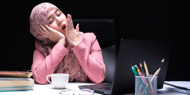 Trik Mengatasi Kantuk Luar Biasa saat Bekerja