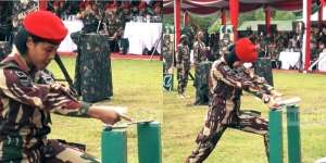 Prajurit Kopassus Perempuan Perkasa, Patahkan Besi Cuma Pakai Satu Jari