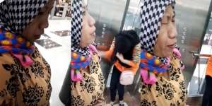 Ngakak tapi Kasihan, Perdana Naik Lift di Mall, Emak-emak Panik Baca Dzikir