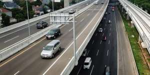 Mulai Hari Ini, Jalan Layang MBZ Tol Jakarta-Cikampek Ditutup