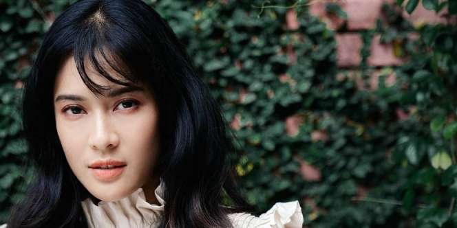 Beda Agama, 3 Artis Ini Tetap Akur dan Tinggal Bareng Orangtua