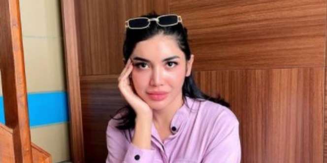 Pakai Peci dan Sarung Saat Sholat, Ini Doa Mulia Millendaru