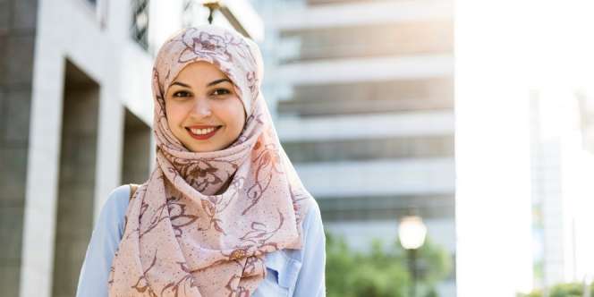 Efektif Cegah Flek Hitam, Pakai Sunscreen dengan Benar