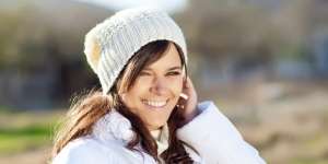 4 Tips Tampil Stylish Saat Hamil dengan Jaket Puffer