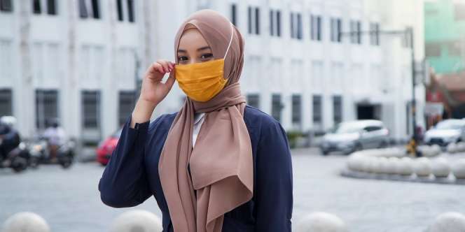 Sudah Mendapat Vaksin Covid-19, Masih Perlu Pakai Masker Nggak Sih? 
