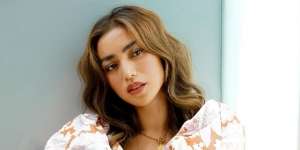 Ucapkan Selamat Lebaran, Astaga Busana Jessica Iskandar Bikin Riuh